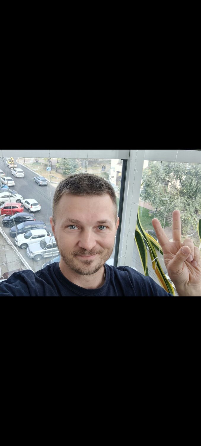  54108705  Maxim, 33 ,    