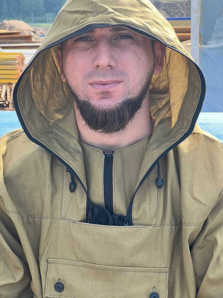  40686985  , 47 ,    --