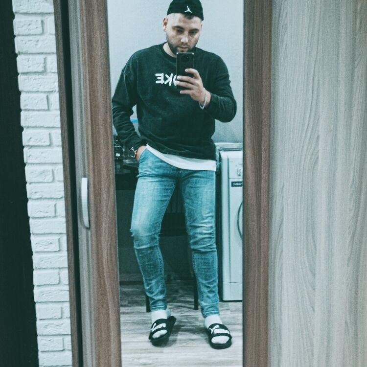  24346225  , 32 ,    