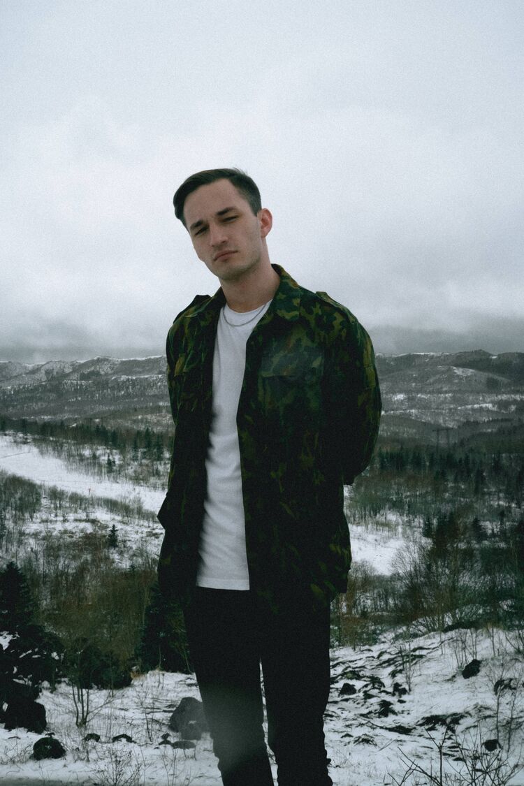  51518625  ϸ, 31 ,    -