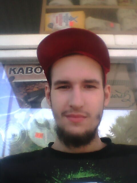  24309765  Nicolas, 31 ,    