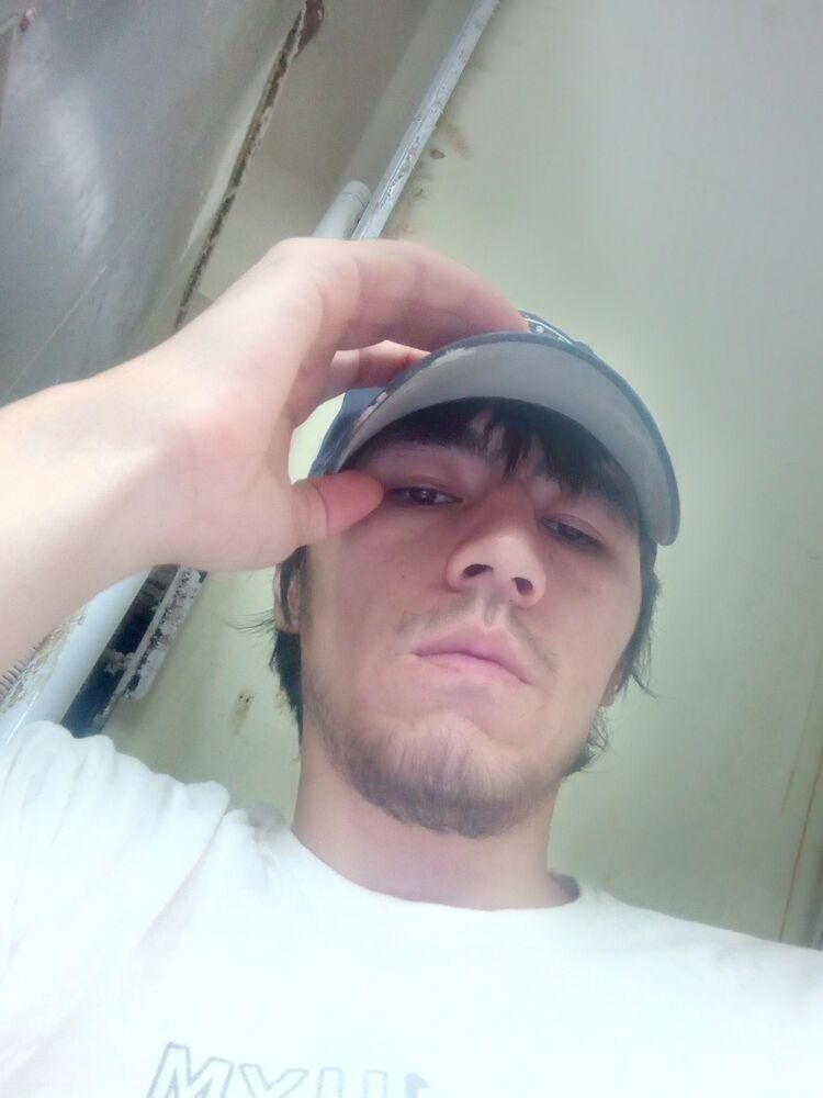  38408385  Abu, 24 ,    