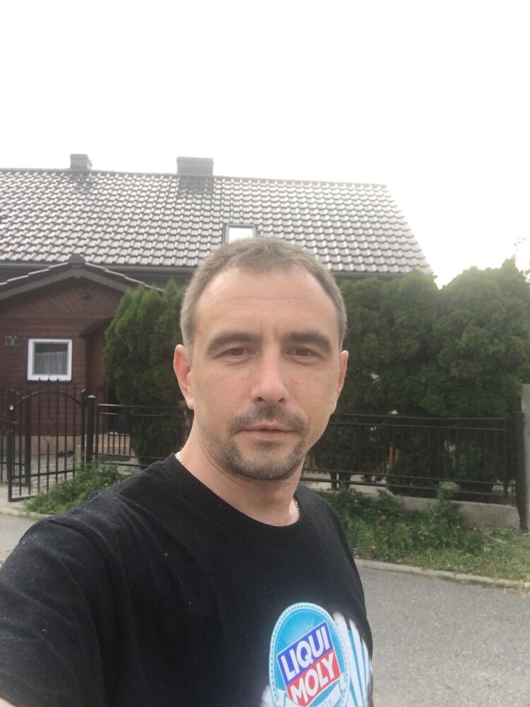  46950765  Ivan, 32 ,    