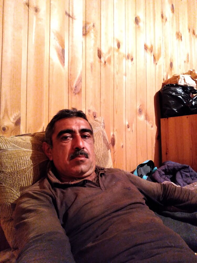  ,   Rafael, 42 ,     , c 