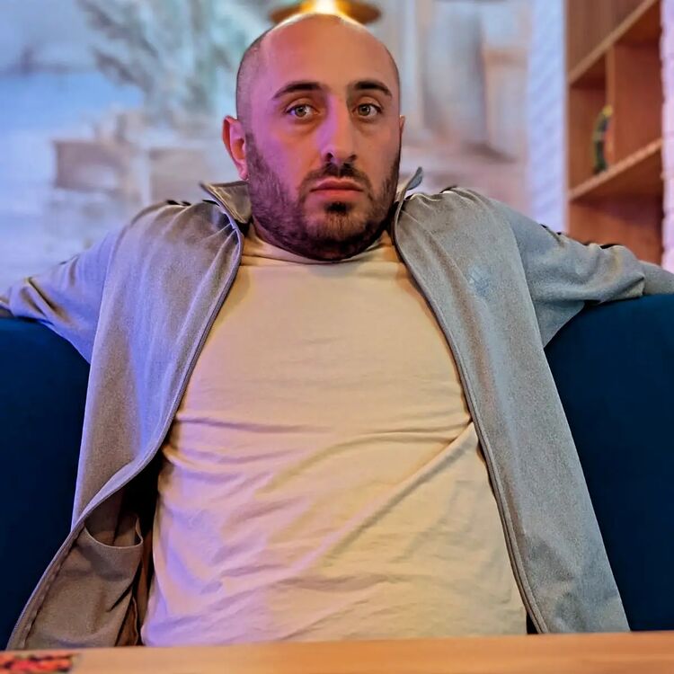  52899895  Aray, 33 ,    