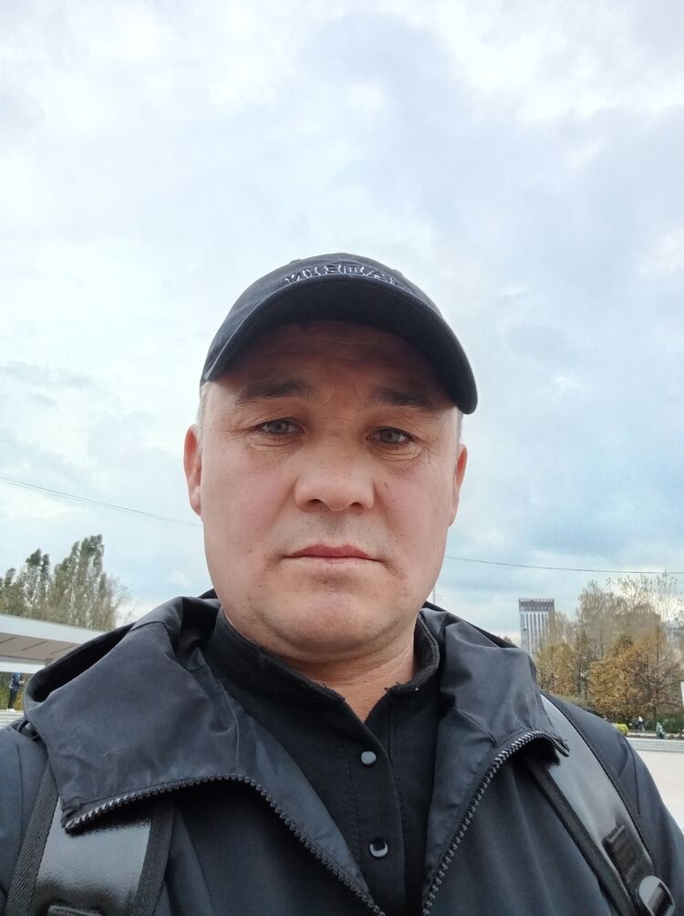  53993755  Davron, 44 ,    