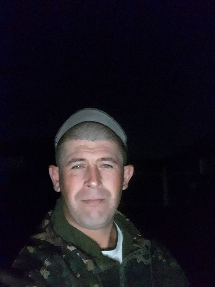  ,   Viktor, 39 ,     , c 