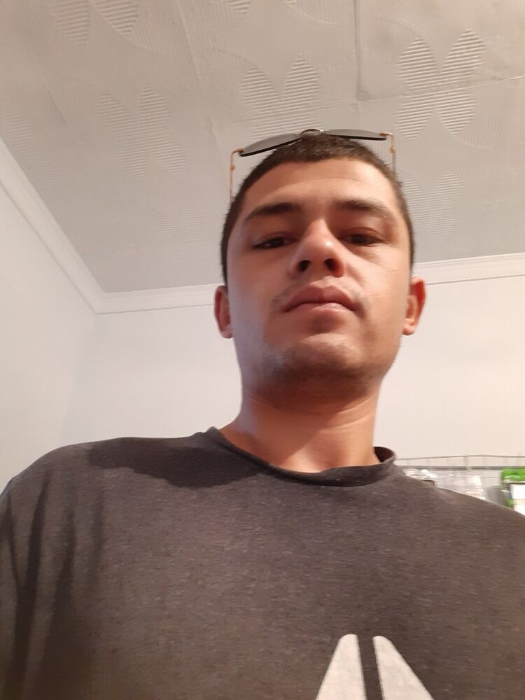  ,   Mr Karadagh, 33 ,   ,   , c 
