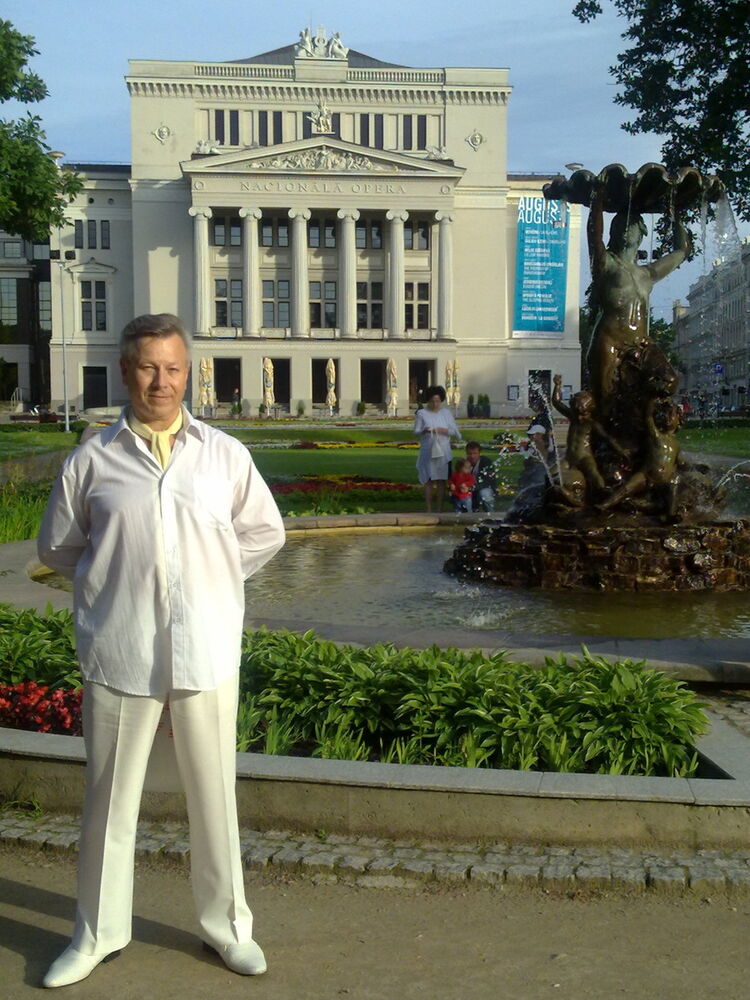  13907195  SLAVA, 51 ,    