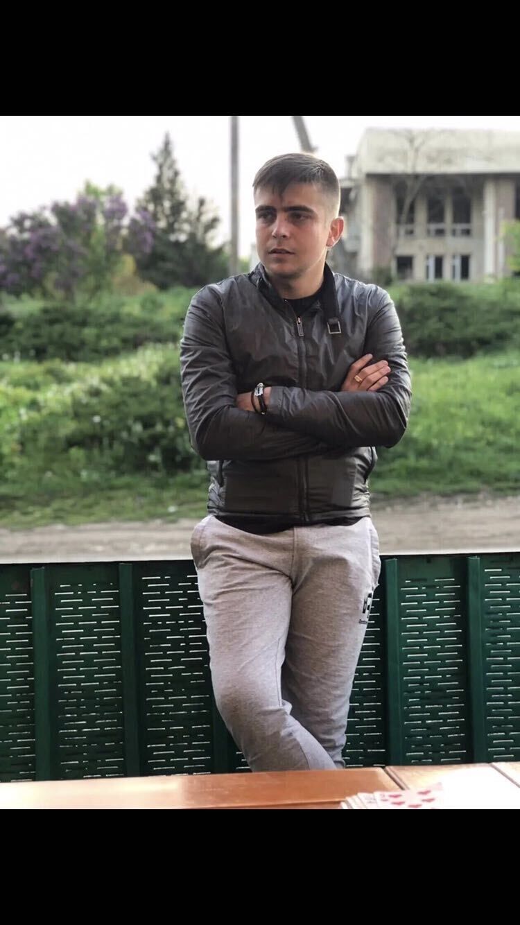 ���� 54764355 ������� Mihai, 27 ���, ���� ���������� � Palais-Bourbon