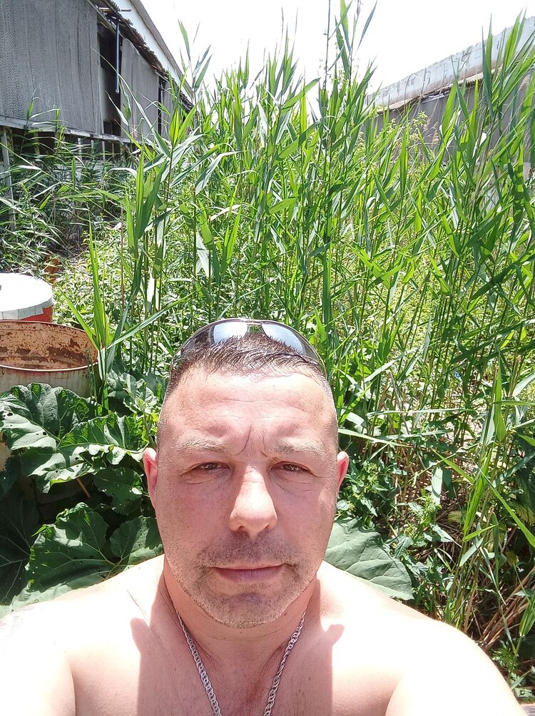  ,   Mario, 43 ,   ,   