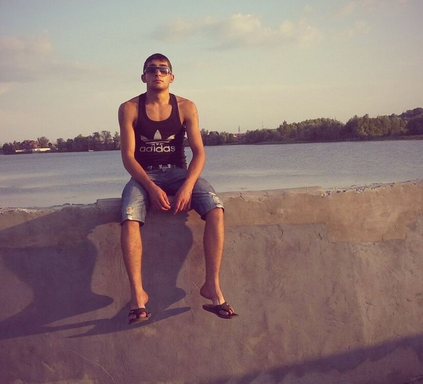  ,   Karush, 33 ,   