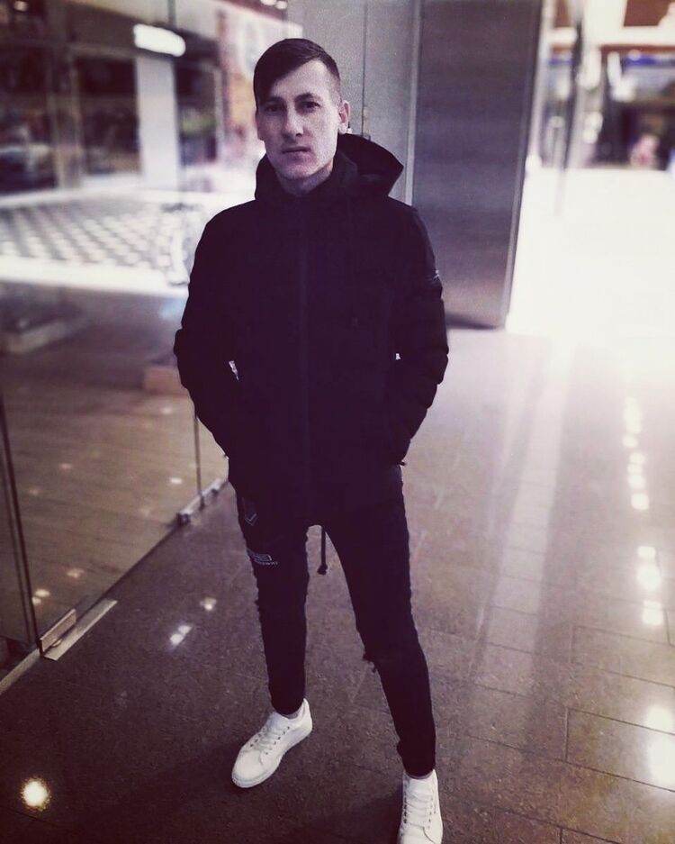  17802155  Jonn, 30 ,    Praha