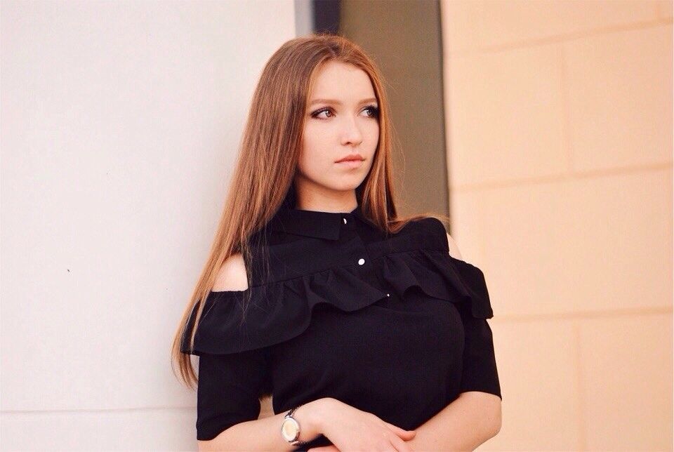  ,   Alexandra, 24 ,  