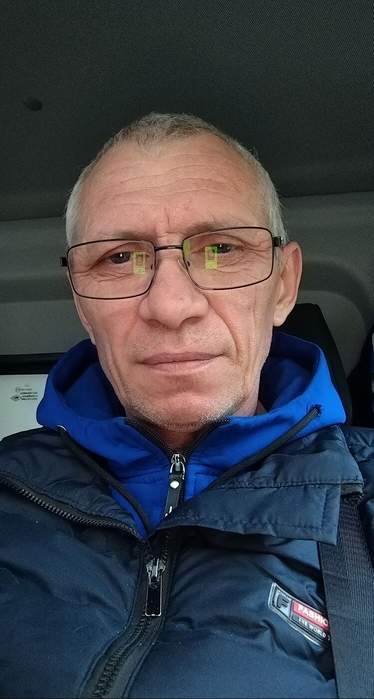  41998235  , 54 ,    