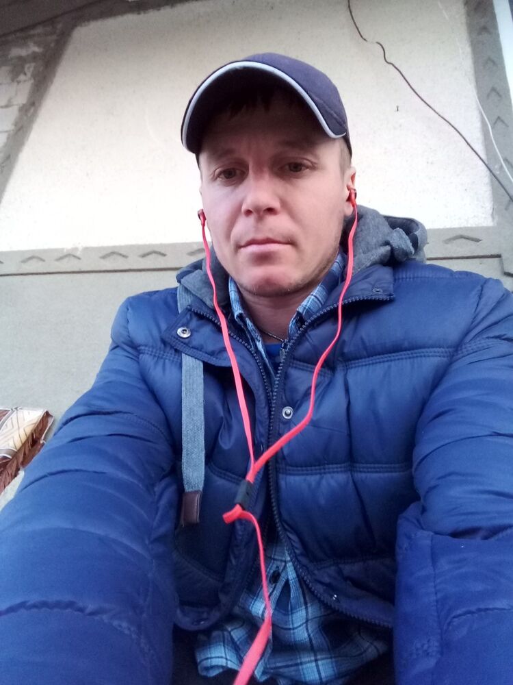  ,   Andrei, 40 ,   