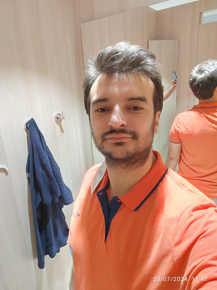  45484165  Ali, 34 ,    