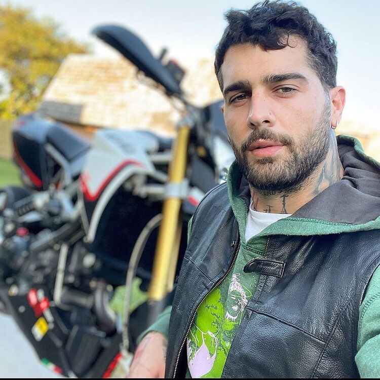  48832635  , 38 ,    