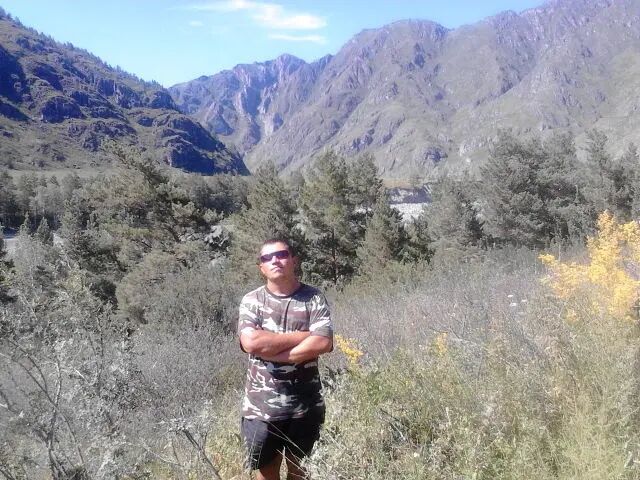  32890795  Viktor, 35 ,    