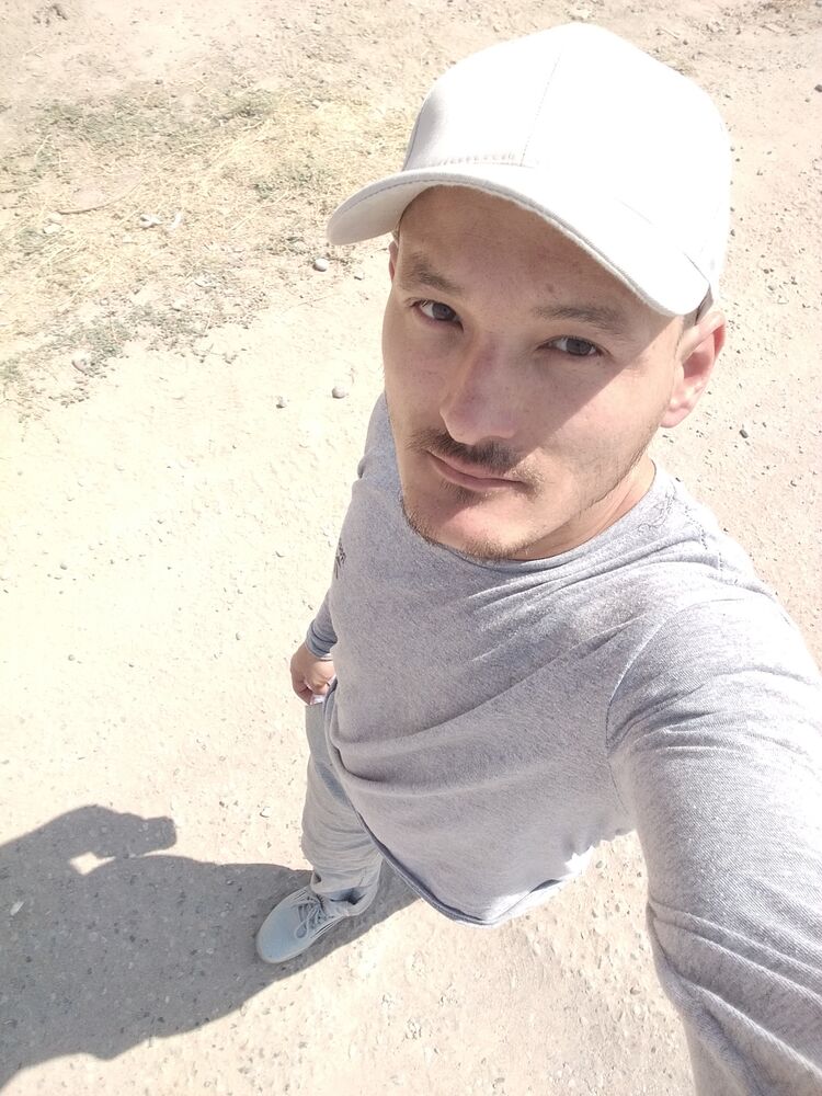  31325345  Bek, 33 ,    