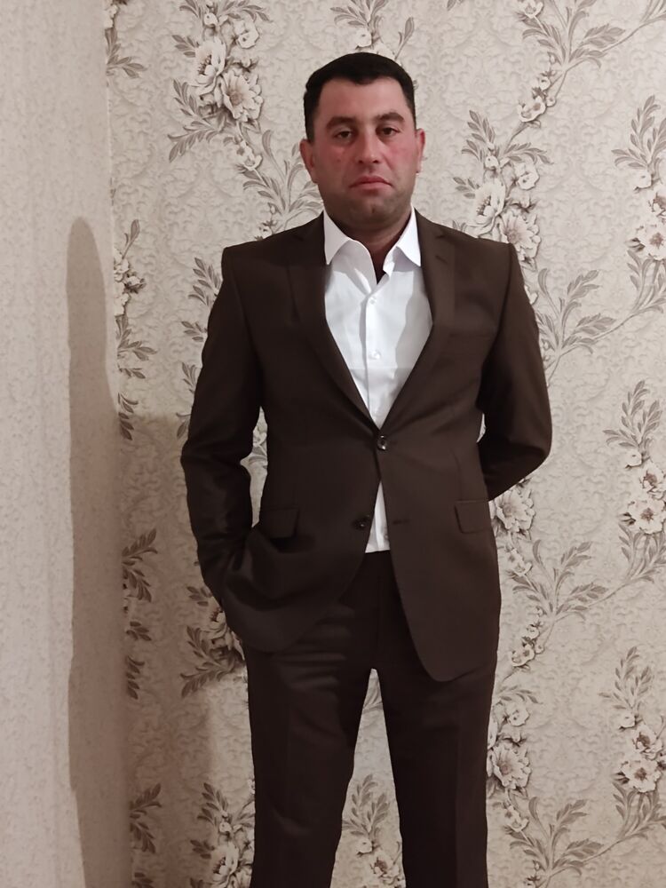  28079625  Mexman, 46 ,    