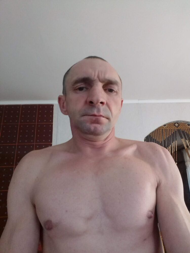  44808215  Vasilij, 47 ,    
