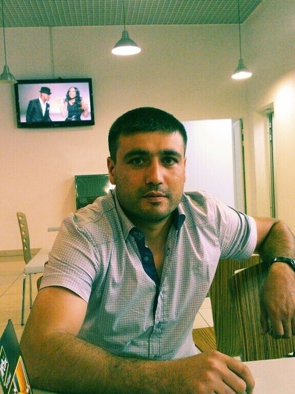  53126245  Yalcin, 48 ,    