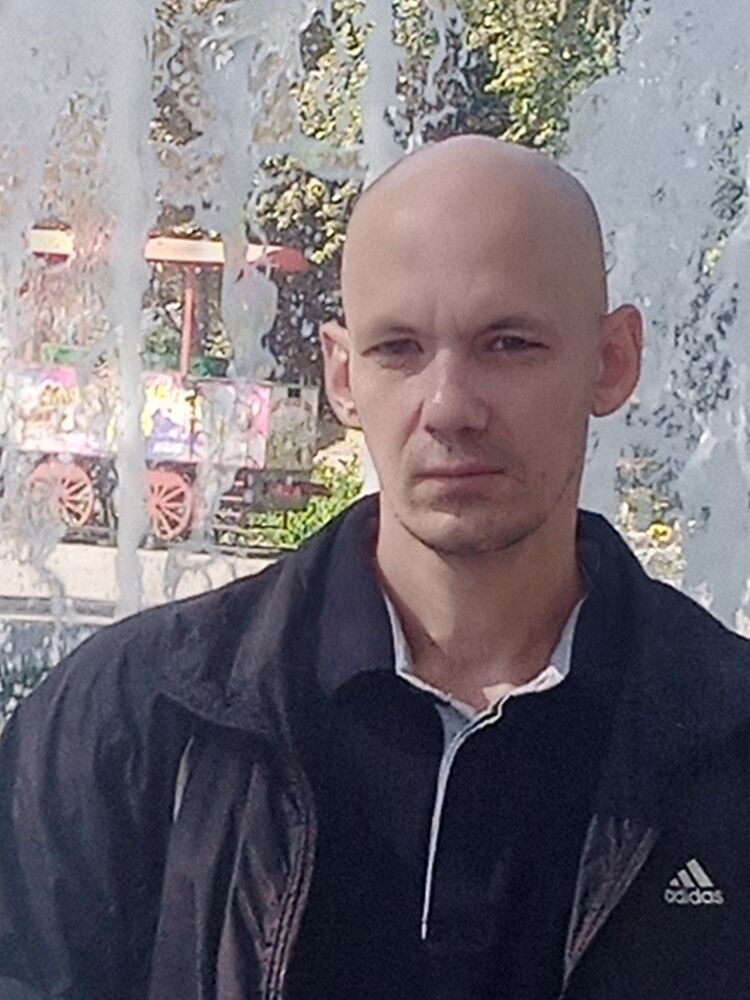  48115105  Sergey, 39 ,    