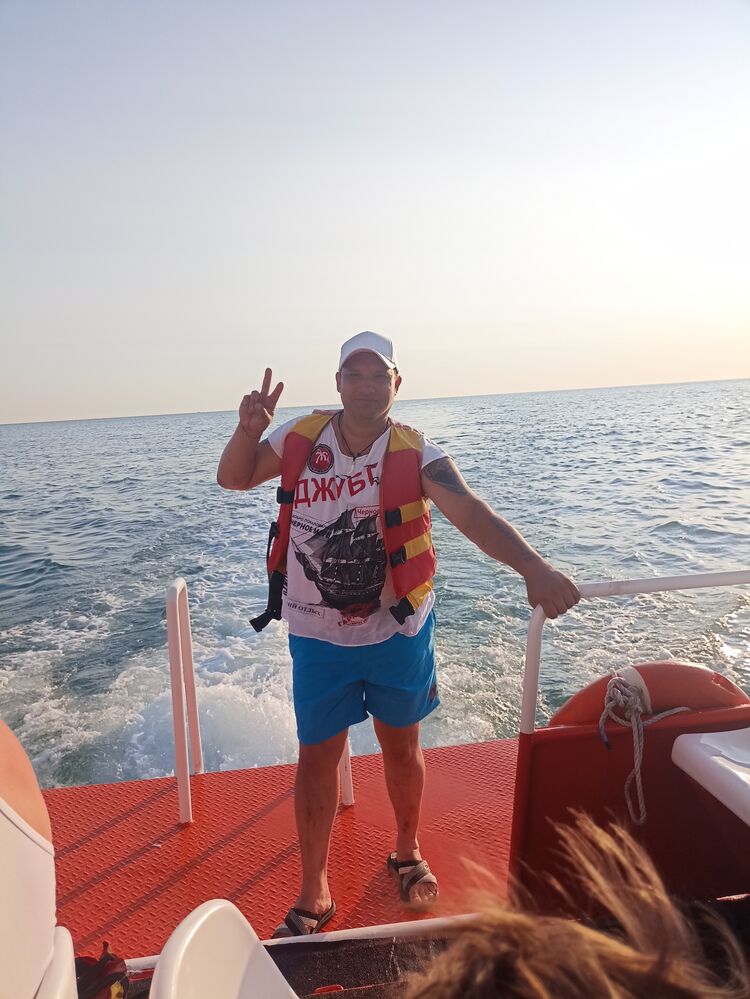  ,   Stas, 43 ,   c 