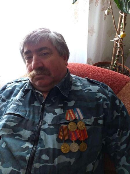  51803775  , 61 ,    Utopia