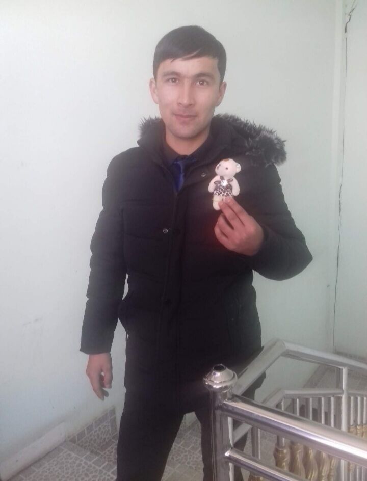  24000995  Arkoniddin, 29 ,    