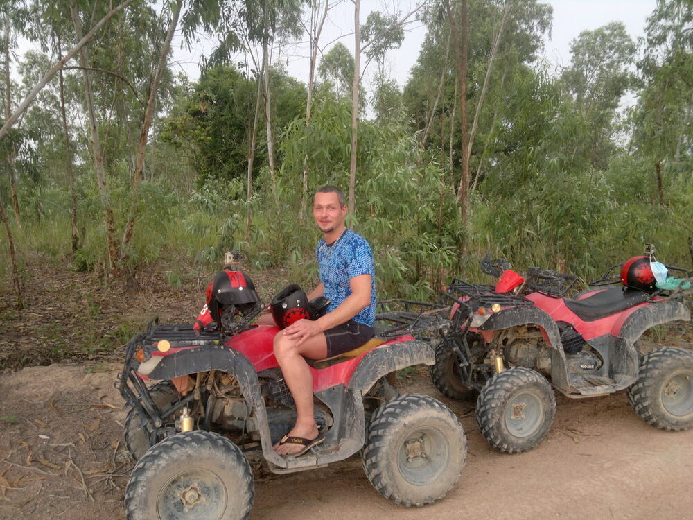  ,   Sasha, 41 ,   