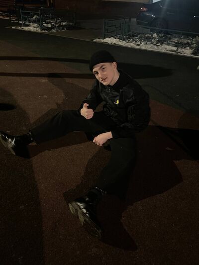  ,   Molodoyrab, 22 ,   ,   