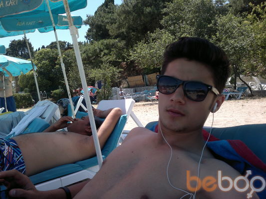  ,   Cihan, 32 ,   