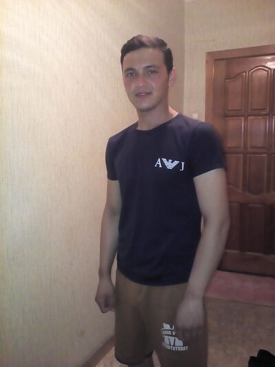  ,   Alibek, 32 ,  