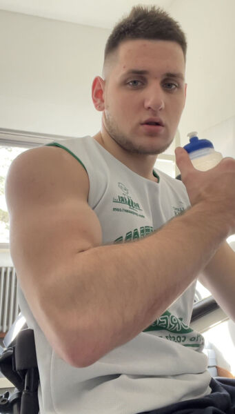  Abbadia Lariana,   Vladyslav, 22 ,   ,   