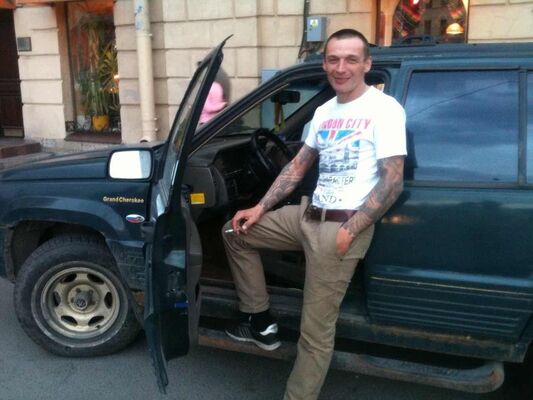  ,   Viktor, 48 ,   