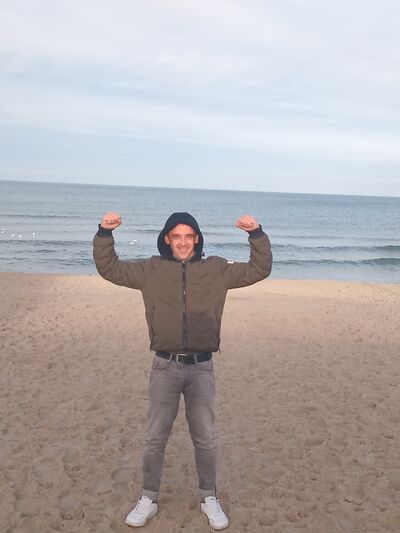  Praha,   Yaroslav, 33 ,   ,   