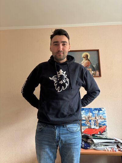  ,   Pavlo, 25 ,   ,   