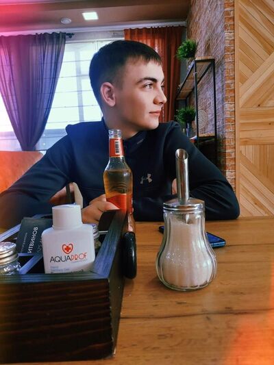  ,   Stanislas, 23 ,   ,   