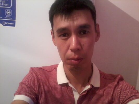  ,   Armani, 44 ,   