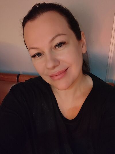  ,   VALENTINA, 44 ,   c 