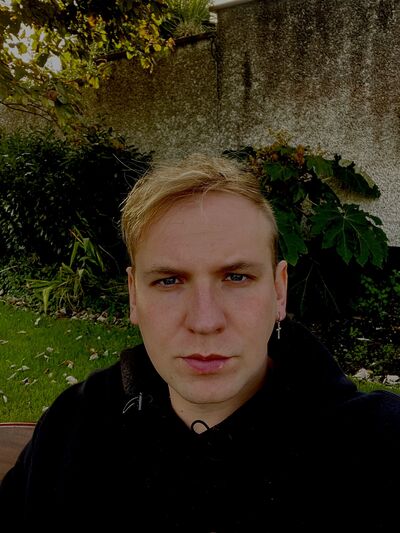  An Cabhan,   Artem, 33 ,   ,   , 