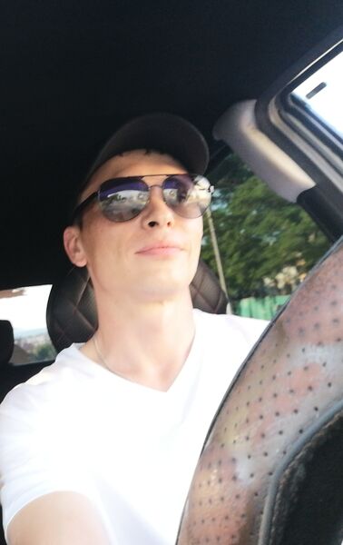  ,   Artem, 33 ,     , c 