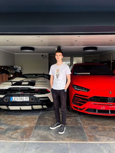  ,   Stefan, 23 ,   ,   