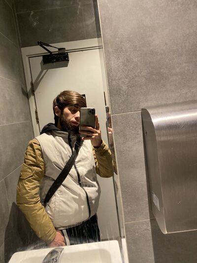  ,   Idris, 27 ,   ,   , c , 