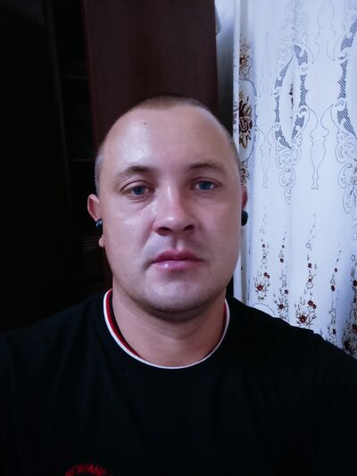  ,   Ivan, 33 ,   ,   