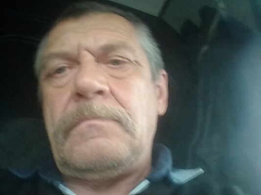 ,   Viktor, 64 ,  