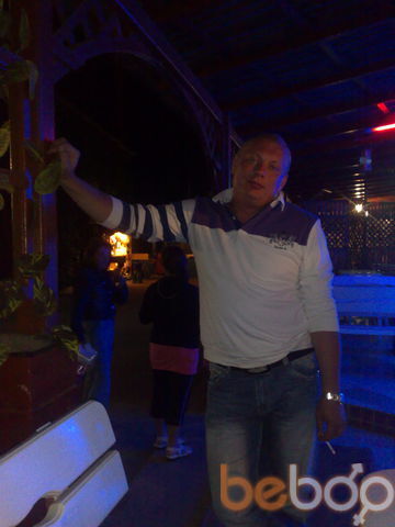  ,   Sasho, 40 ,  