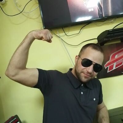  ,   Ilya, 33 ,   ,   , c , 